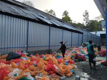 Bank Sampah di Jember Sulap Plastik Jadi BBM Solar