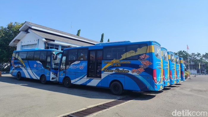 BRT Trans Cirebon.