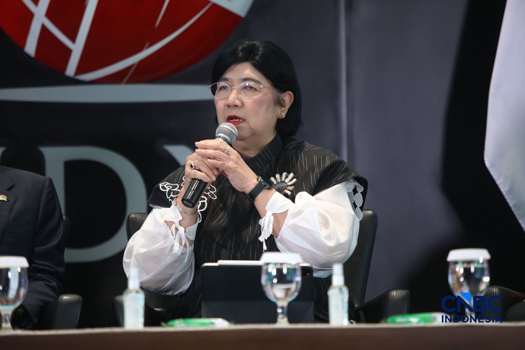 Deputi Gubernur Senior Bank Indonesia, Destry Damayanti saat menyampaikan pemaparan dalam Investment Forum 2026 di Bursa Efek Indonesia (BEI), Jakarta, Rabu (15/7/2026). (CNBC Indonesia/Faisal Rahman)