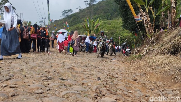 Jalan Cibinong akan diperbaiki