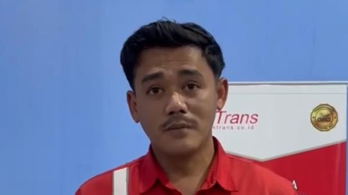 Kru bus MTrans yang melakukan pelecehan ke penumpang