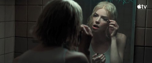 Penampilan Anya Taylor-Joy sebagai Lucky Armstrong dalam serial Lucky Apple TV.