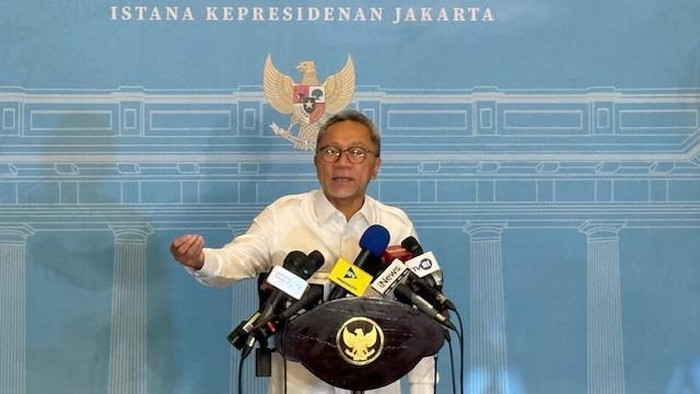 Menko Pangan Zulkifli Hasan rapat dengan Presiden Prabowo membahas program MBG. (Eva/detikcom)