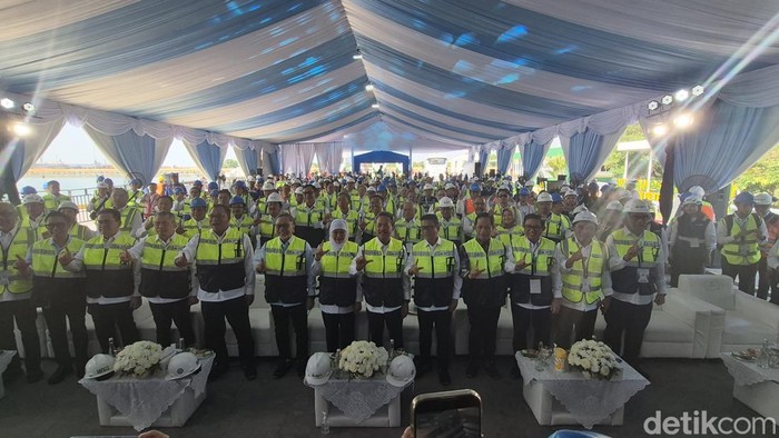 Menteri Koordinator (Menko) Bidang Pangan Republik Indonesia, Zulkifli Hasan (Zulhas) di Gresik