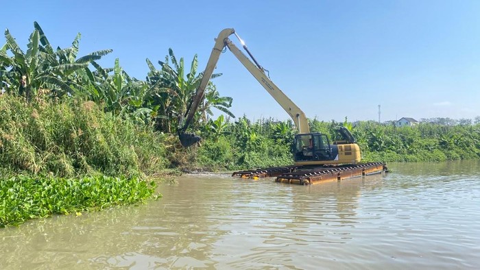 Normalisasi sungai di Sidoarjo