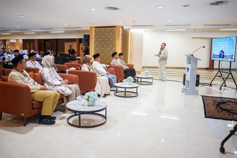 ParagonCorp berangkatkan karyawan untuk umrah.