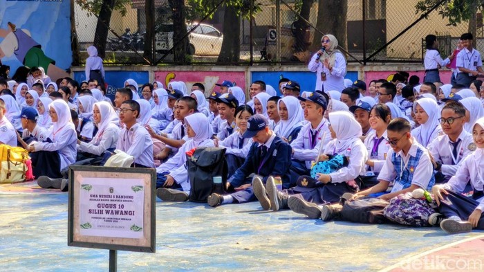 Pelaksanaan MPLS di Sekolah Maung SMAN 5 Bandung