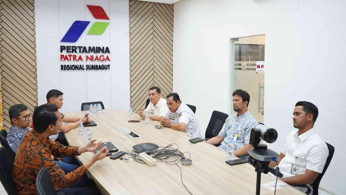 Pemkot Medan datangi Pertamina minta penjelasan sekaligus pastikan penanganan antrean panjang kendaraan di sejumlah SPBU. (Foto: Pemkot Medan).