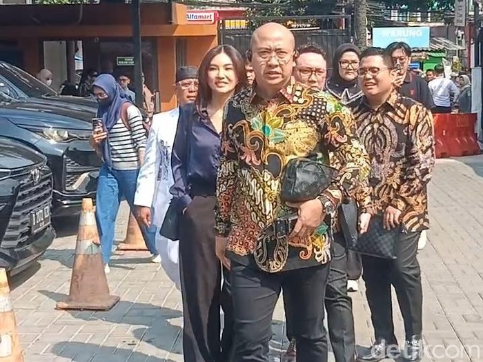Sarwendah menghadiri sidang gugatan hak asuh anak di PN Jaksel.