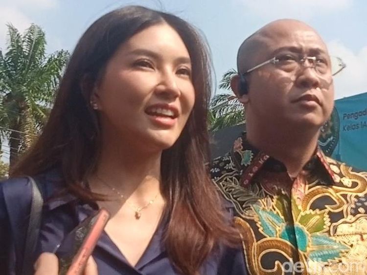 Senyum Sarwendah, Tanda Optimis Hadapi Gugatan Hak Asuh Anak Ruben Onsu
