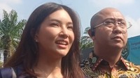 Sebagai seorang ibu, dari dulu sampai sekarang tidak pernah berubah tugas saya, yaitu membuat kebahagiaan anak, membuat anak merasa nyaman. Jadi ya, doakan semoga proses sidangnya bisa berjalan dengan lancar untuk kebahagiaan anak-anak, sambungnya. Foto: Muhammad Ahsan Nurrijal/detikcom