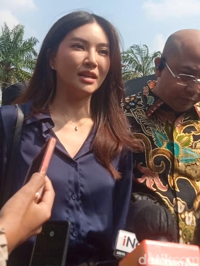Sarwendah menghadiri sidang gugatan hak asuh anak di PN Jaksel.
