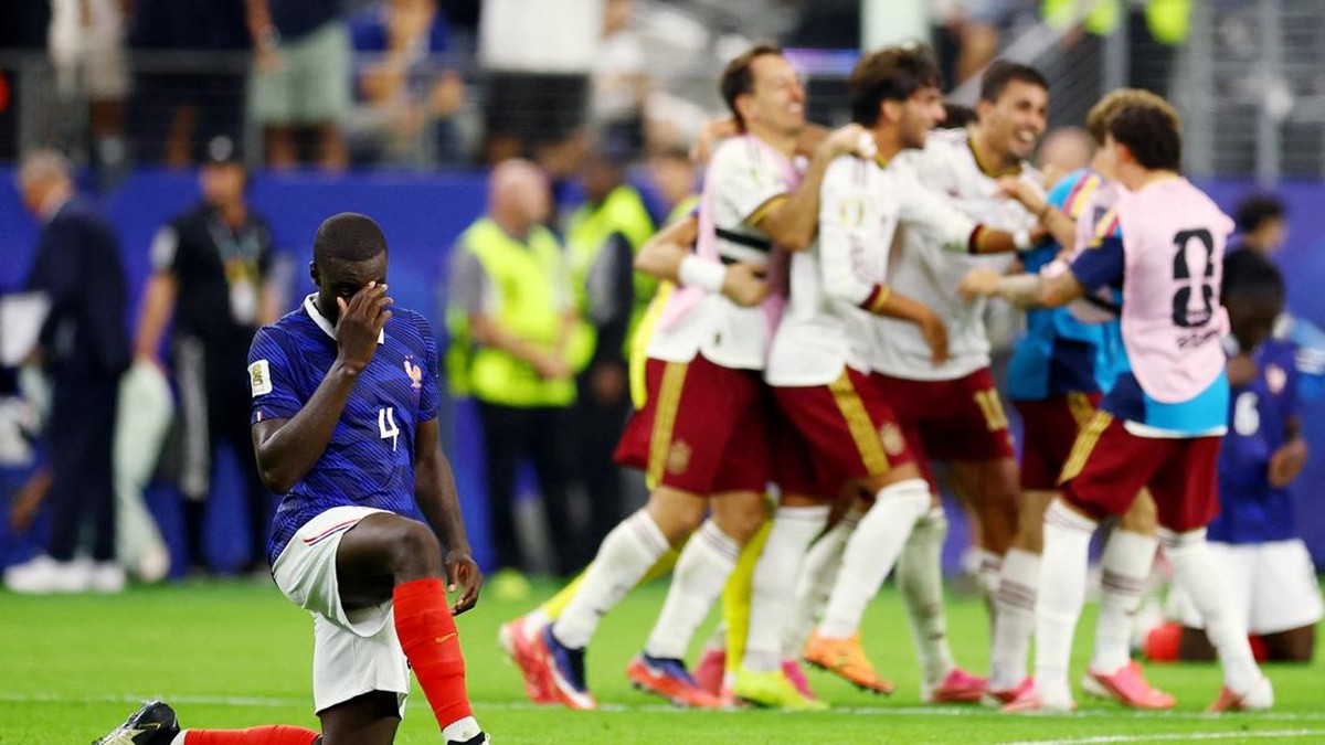 SOCCER-WORLDCUP-FRA-ESP/ SOCCER-WORLDCUP-FRA-ESP/