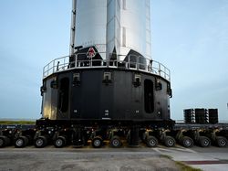 Starbase Bergemuruh! Booster 20 Menuju Landasan, SpaceX Siap Uji Terbang Starship ke-13