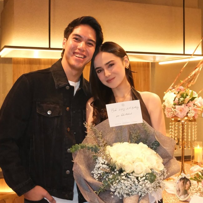 8 Foto Dinner Romantis Ultah ke-26 Syifa Hadju, Perdana Rayakan Bareng Suami