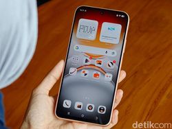 Unboxing Tecno Pova 8 5G: Desain Futuristik dengan Alive Matrix Display