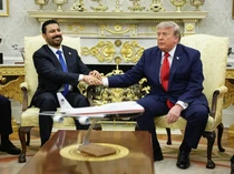 Momen Trump Puji PM Irak Muda dan Tampan