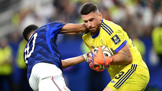 Unai Simon ARLINGTON, TEXAS - JULY 14: Unai Simon #23 of Spain makes a save against Kylian Mbappe #10 of France during the FIFA World Cup 2026 Semi Final match between France and Spain at Dallas Stadium on July 14, 2026 in Arlington, Texas. Mbappe was shown a yellow card on the play. (Photo by Hannah Peters - FIFA/FIFA via Getty Images)