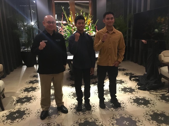 Veda Ega Pratama dan Mario Aji saat malan malam bersama pewarta di Jakarta.