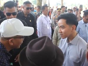 Video Pelajar Naik Getek gegara Jembatan Mangkrak, Gibran: Bahaya Sekali
