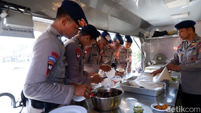 Apel Kesatuan Kompi 2 Batalyon A Pelopor Satbrimob Polda Jatim hadapi karhutla