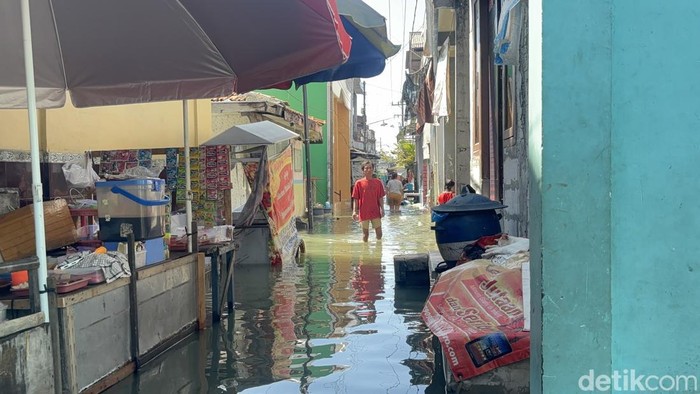 Banjir rob di Kalianak, Surabaya