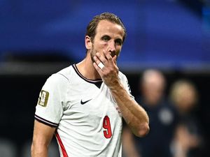 Ditanya Masa Depan di Timnas Inggris, Kane Singgung Messi