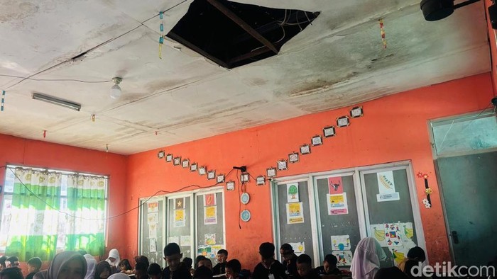 Kondisi SD Negeri Cadasleeur,