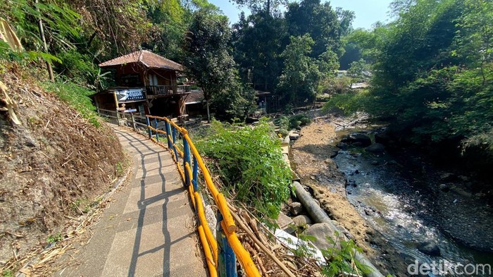 Kondisi Sungai Cikapundung.