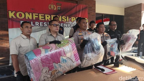 Konferensi pers di Mapolresta Denpasar, Kamis (16/7/2026).