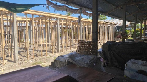 Los pedagang di Pasar Amlapura Barat sebelah barat ditata karena kondisinya sudah rusak dan kumuh, Kamis (16/7/2026). (Foto: I Wayan Selamat Juniasa/detikBali)