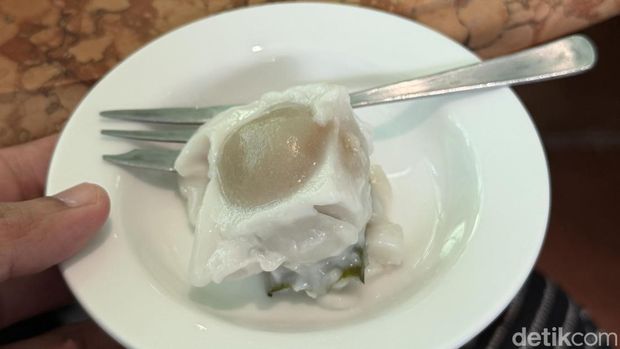 Makan-makan di BINhouse Rumah Obin Tukang Kain Makan-makan di BINhouse Rumah Obin Tukang Kain