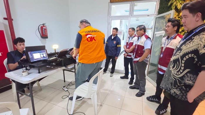 OJK Serahkan Tersangka dan Barang Bukti Kasus  Asuransi Jiwa Prolife