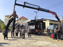 Siaga Bencana, Brimob Polda Jatim Cek Dapur Lapangan dan Water Treatment