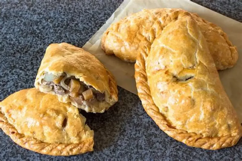 Serupa Tapi Tak Sama! Ini 5 Beda 'Pastel' Ikonik Argentina dan Inggris