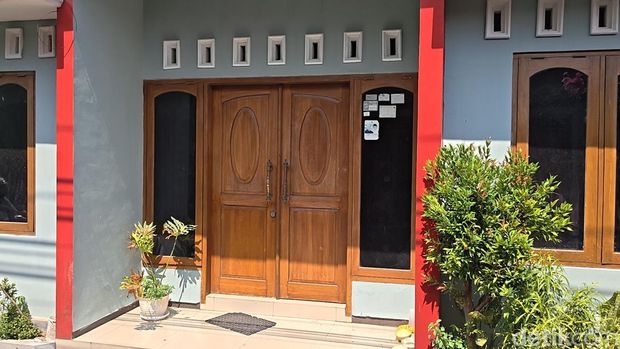Penampakan Rumah Bupati Etik Suryani di Laweyan Penampakan rumah Etik Suryani di Laweyan, Kamis (16/7/2026).