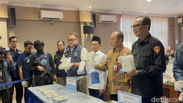 Pengungkapan sabu 5,4 kilogram oleh BNNP Jatim