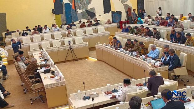 Rapat kerja Komisi II DPR RI di kompleks parlemen, Jakarta, Kamis (16/7/2026). (CNBC Indonesia/Martyasari Rizky)
