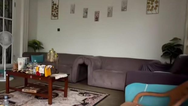 Rumah Aldi Taher yang mau dijual Rumah Aldi Taher yang mau dijual