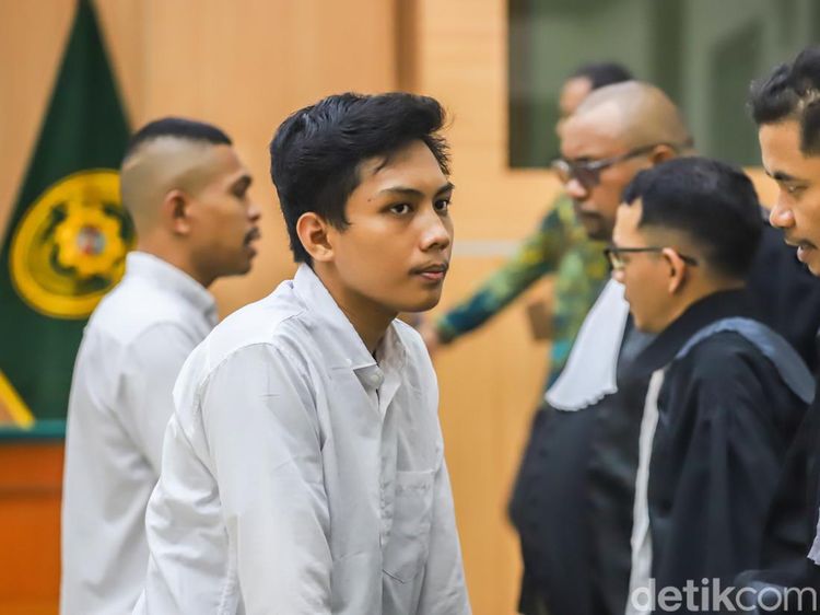 Sidang Vonis Pembunuhan Kacab Bank Ilham Ditunda