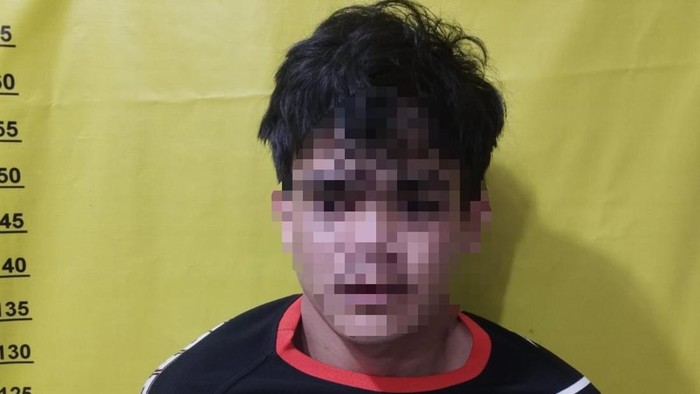 Tampang pria di Palembang yang bacok pemuda usai antar pacarnya pulang