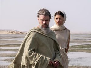 Bintang The Odyssey Dipaksa Pakai Sandal, Matt Damon Sampai Sakit Pinggang