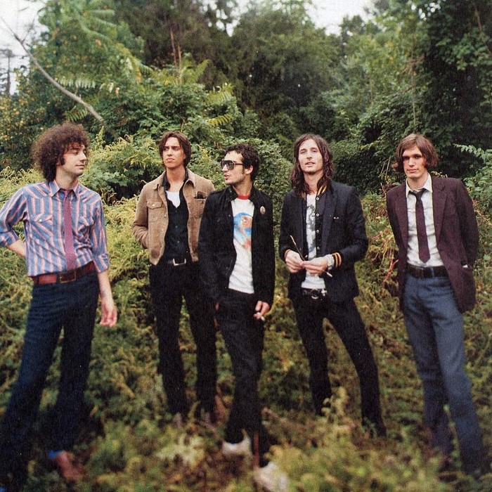 Rumor hengkangnya gitaris The Strokes, Nick Valensi, ditepis Julian Casablancas. Nick tetap di band dan akan tampil di video musik untuk album baru mereka.