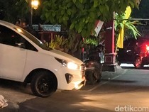KPK Keluar Bawa Koper Usai Geledah Rumah Kepala BPKPAD Sukoharjo