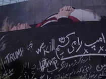 Video: Iran Pajang Poster Trump Tergeletak di Peti Mati