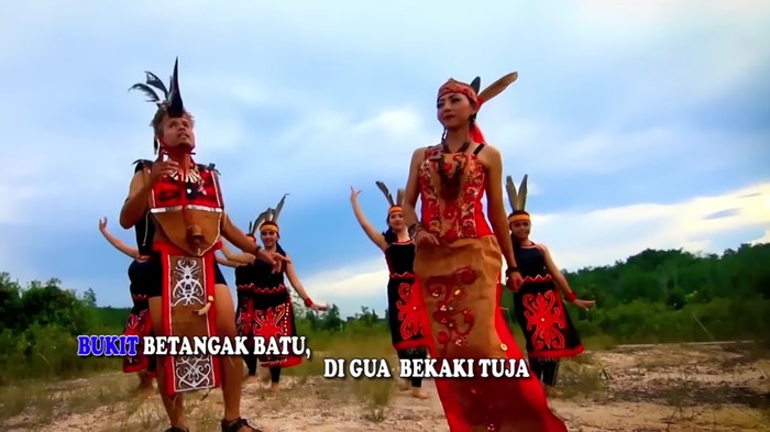 Video klip Lagu Dayang Sebalu oleh Tajau. (Tangkapan layar YouTube Tajau Official)