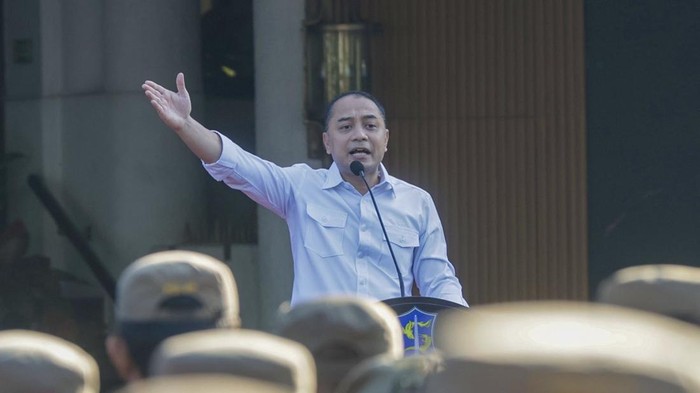 Wali Kota Surabaya Eri Cahyadi saat memberi pengarahan ke jajaran Pemkot Surabaya.