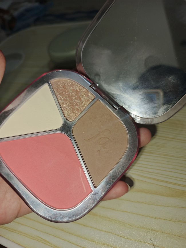 Riview Produk Focallure Multi-Color Face Palette