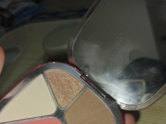 Riview Produk Focallure Multi-Color Face Palette