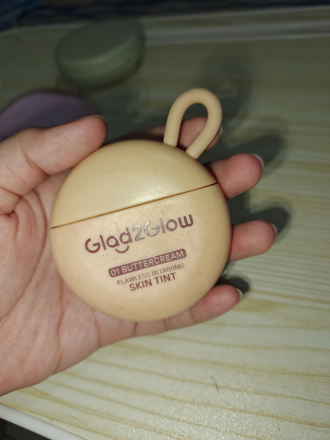 Riview Produk Glad2Glow Flawless Blurring Skin Tint 